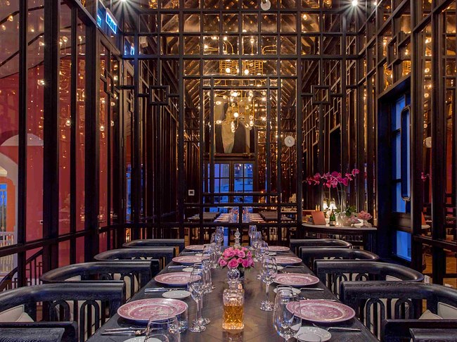 La Salle De Jeux - The Game Room